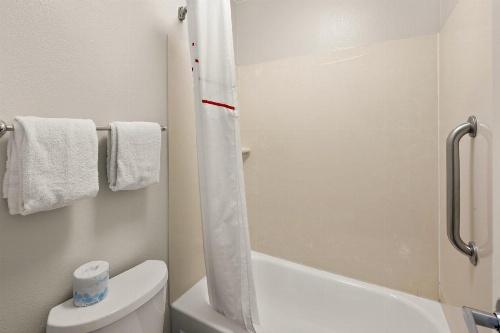 Red Roof Inn Binghamton - Johnson City image 28